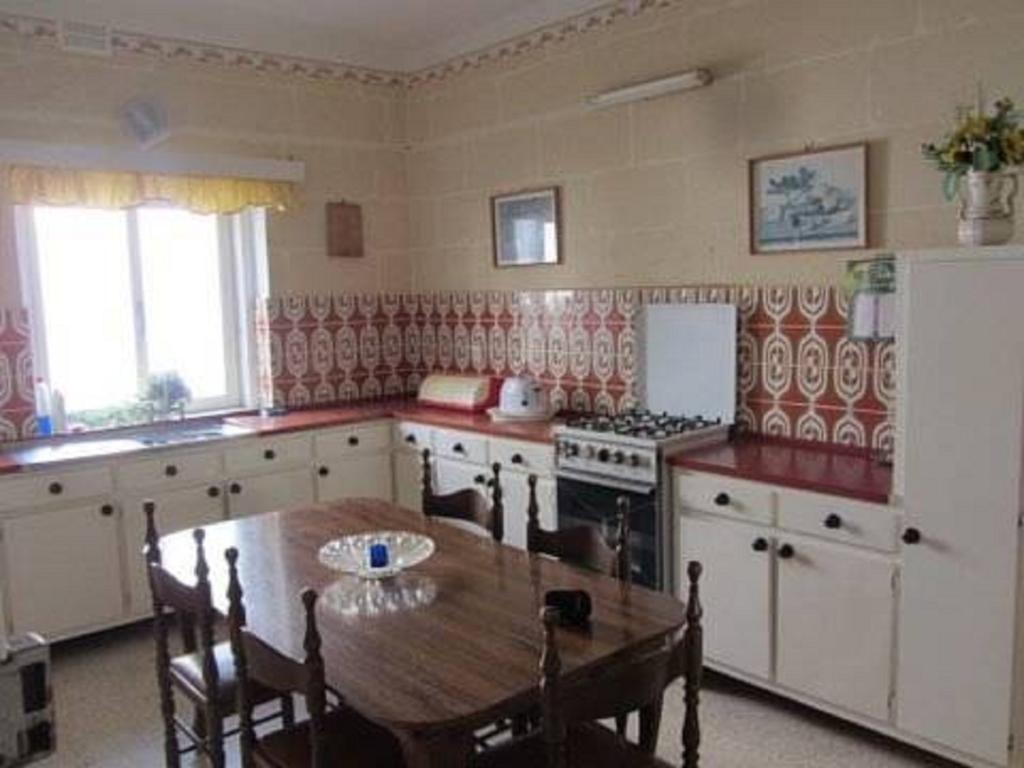 Ta' Karmni Apartment Marsalforn Bilik gambar