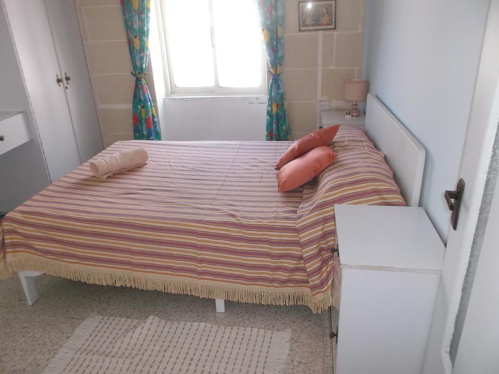 Ta' Karmni Apartment Marsalforn Bilik gambar